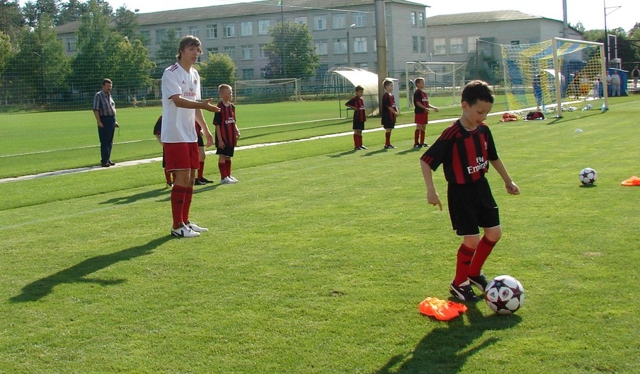 5 Training Drills for Improving Touch and Control - The Soccer Store Blog