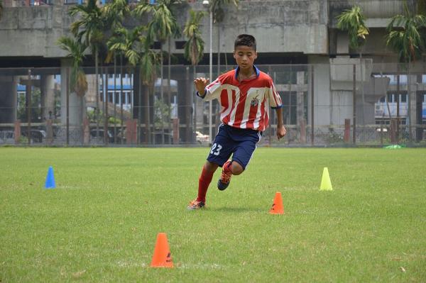 How Can I Improve My Speed as a Grassroots Footballer?
