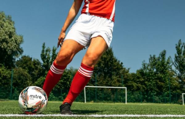 The Grassroots Football Guide to Improving Your Weaker Foot