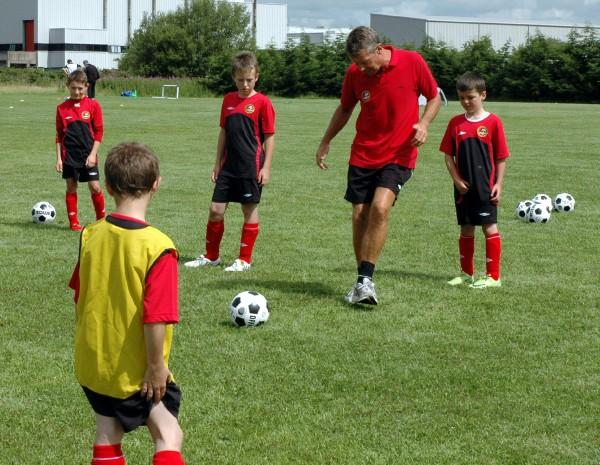 5 Ways to Keep Children Engaged During Coaching Sessions