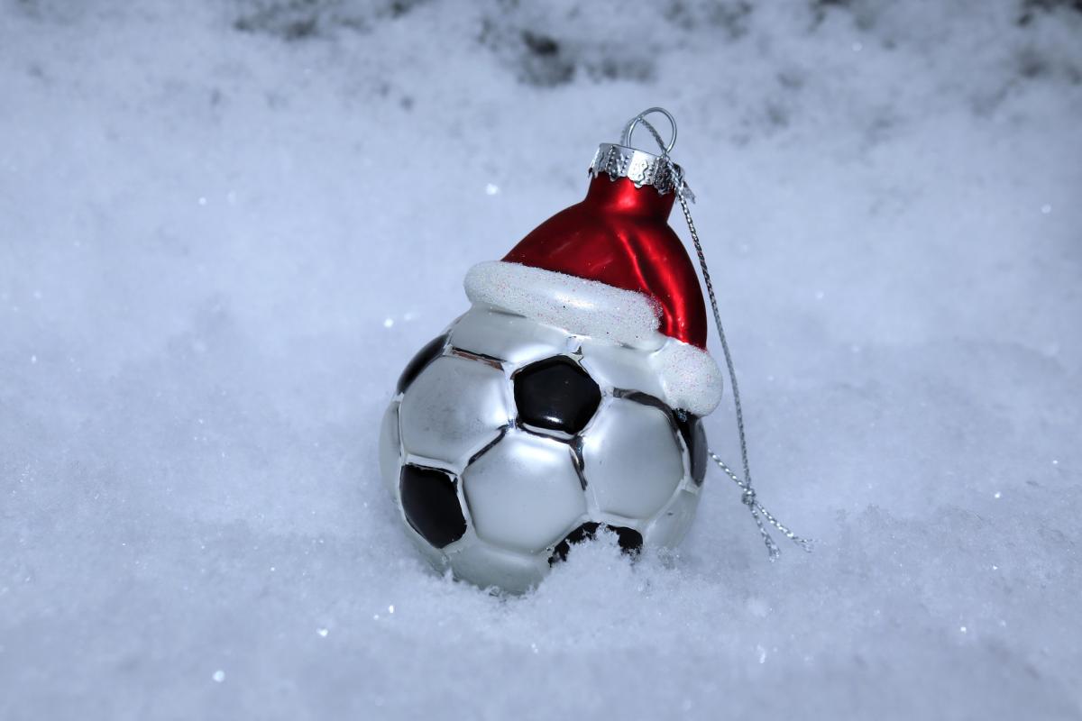 10 Ways Footballers Can Manage Fitness and Weight During the Christmas Period